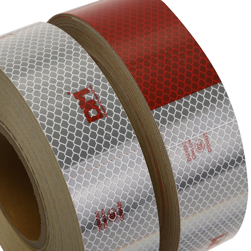 DM9550国标一级车身反光标识